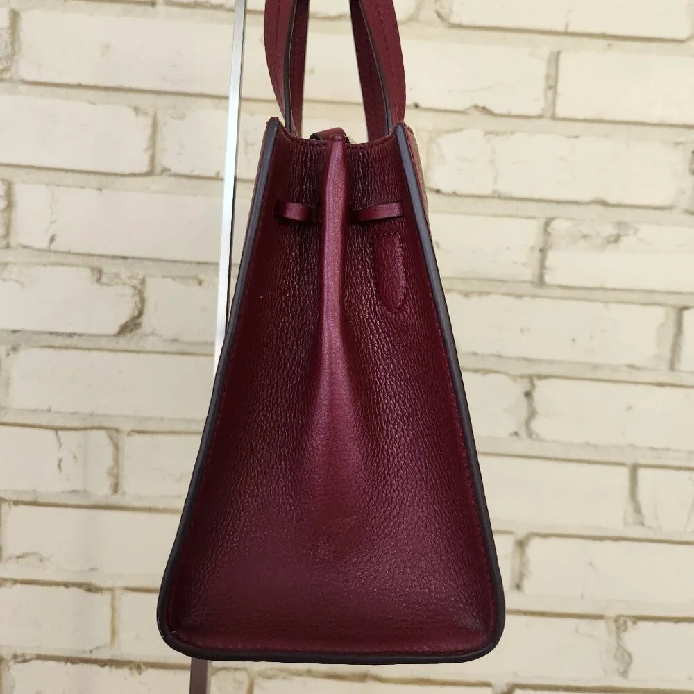 Like New Kate Spade NY Hayes Street Blackberry Shoulder Bag Purse